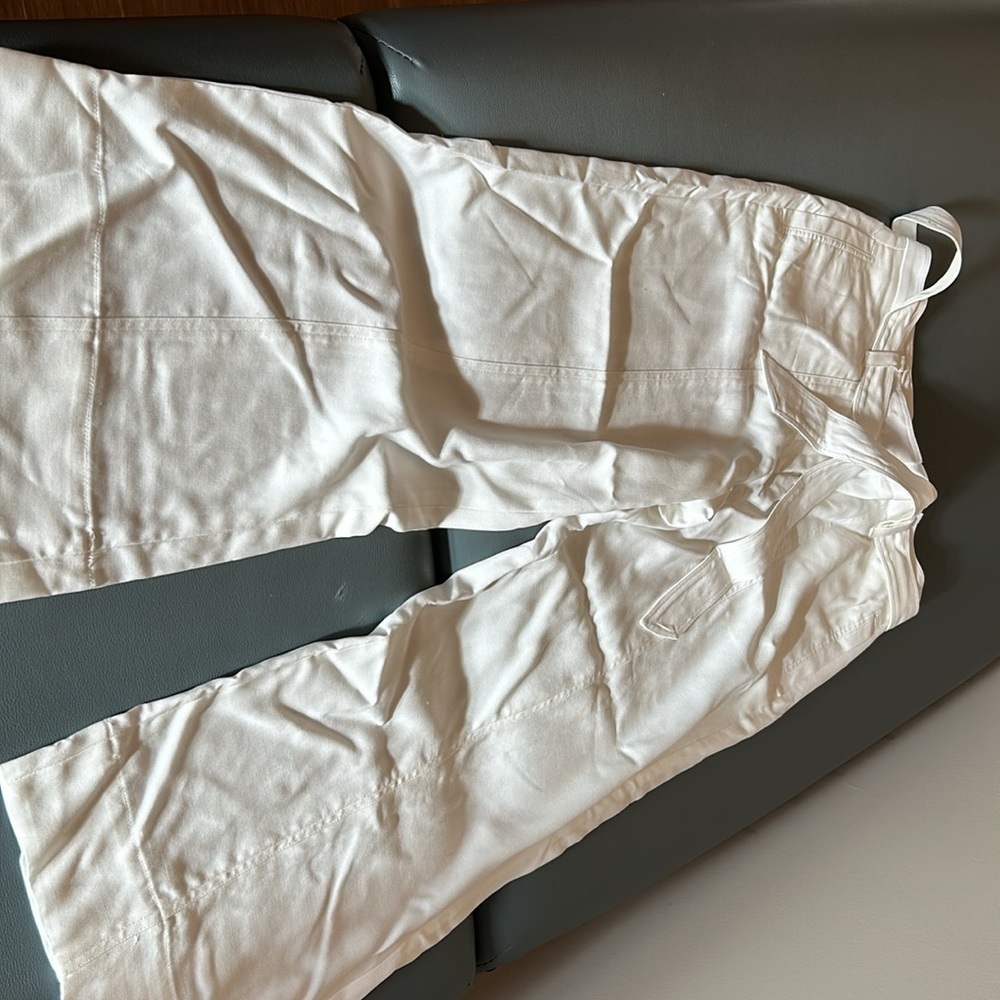 Ann Taylor Belted Culotte/ cropped dress Pants white